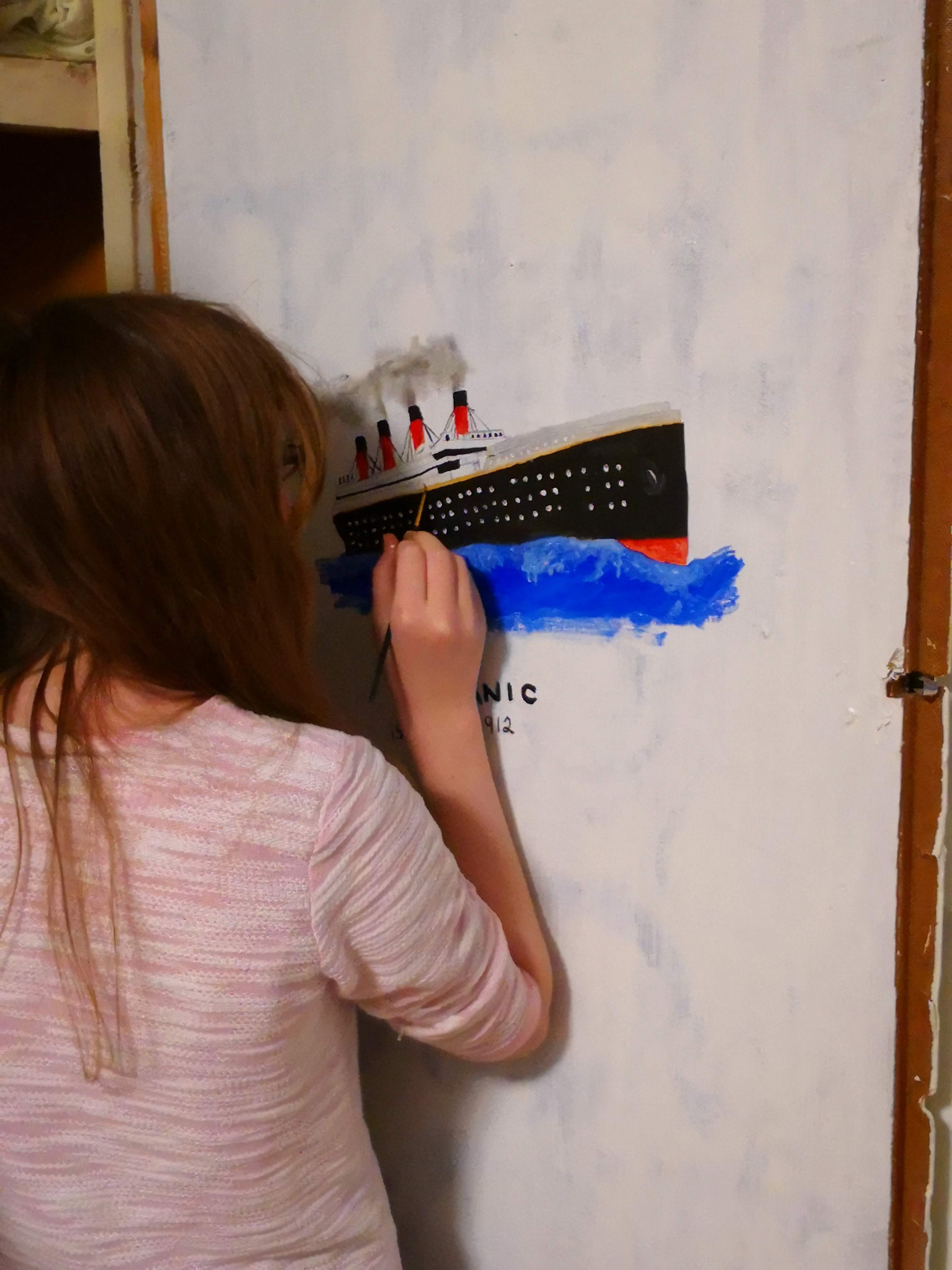 nokre skap er kunstmåla innvendig